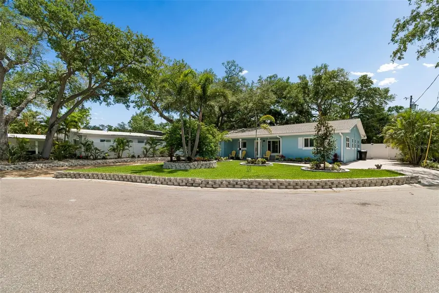 8270 30th Avenue N, Saint Petersburg, FL 33710 - #2