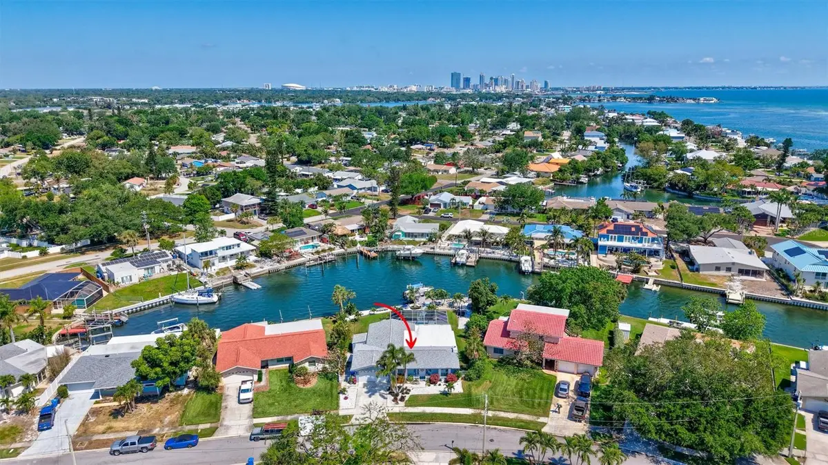 563 Lewis Boulevard Se, Saint Petersburg, FL 33705 - #1