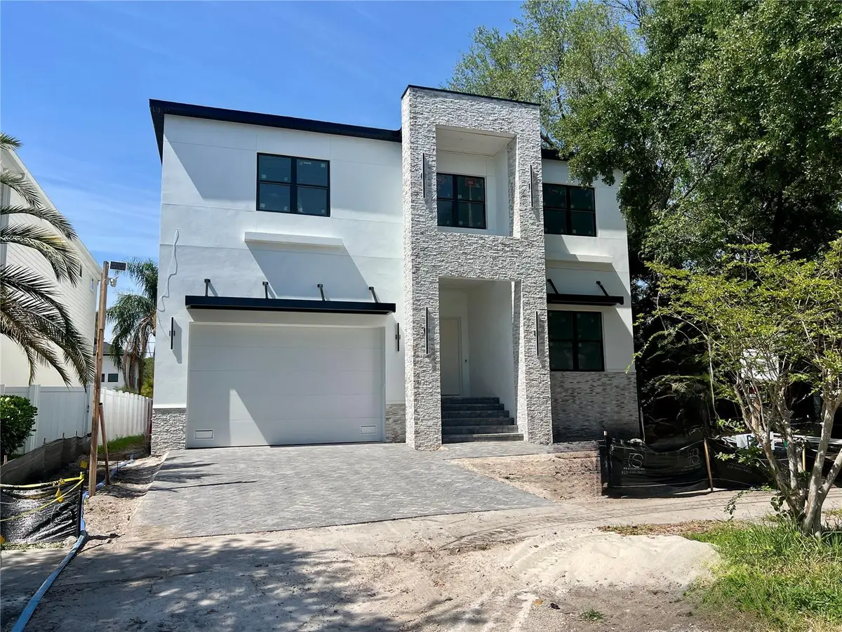 4633 W Kensington Avenue, Tampa, FL 33629 - #1