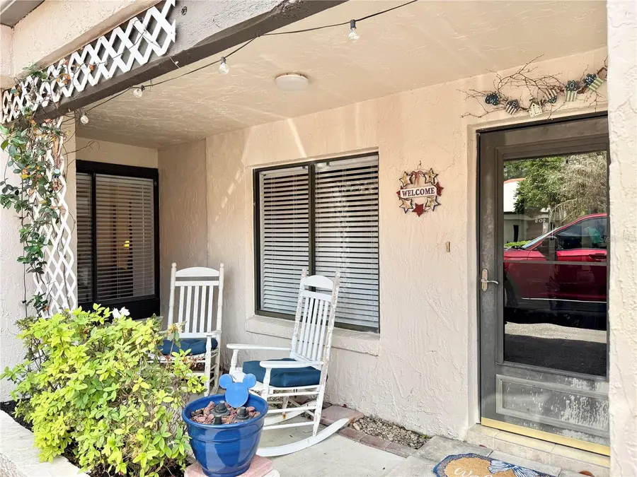 207 Granada Court N, Plant City, FL 33566 - #2