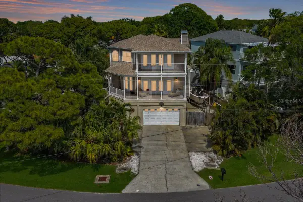 196 Shore Drive, PALM HARBOR, FL 34683
