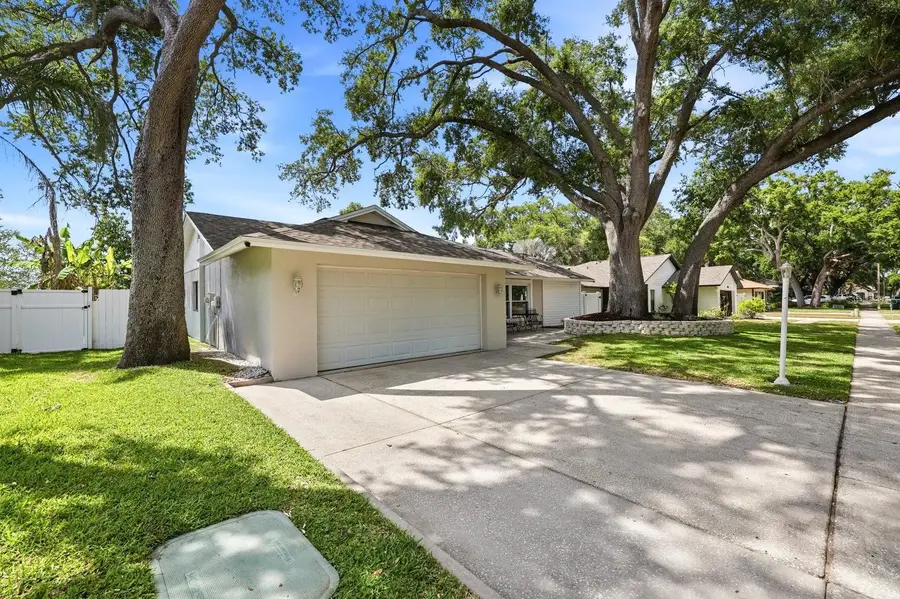 221 Arbor Drive W, Palm Harbor, FL 34683 - #3