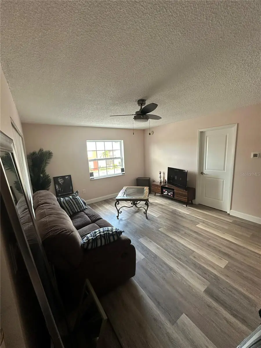 1084 82nd Terrace N #E, Saint Petersburg, FL 33702 - #2