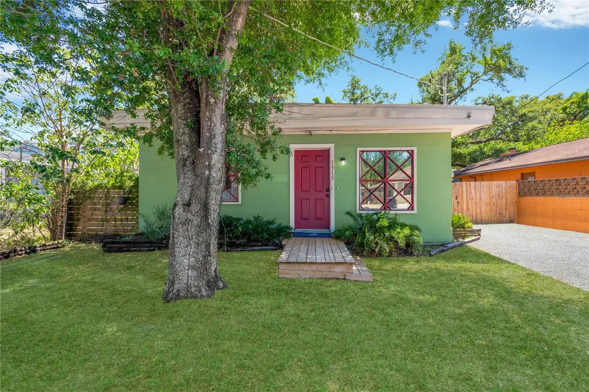 1315 E Osborne Avenue, Tampa, FL 33603 - #1