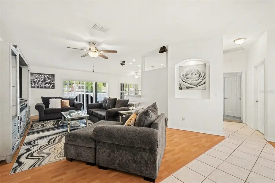 2333 Towering Oaks Circle, Seffner, FL 33584 - #3
