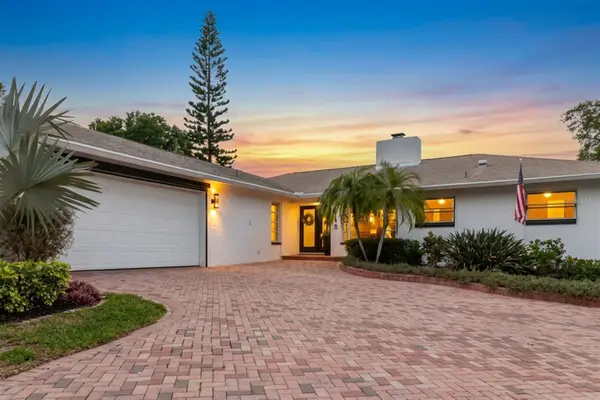 715 Rolling Hills Drive, PALM HARBOR, FL 34683