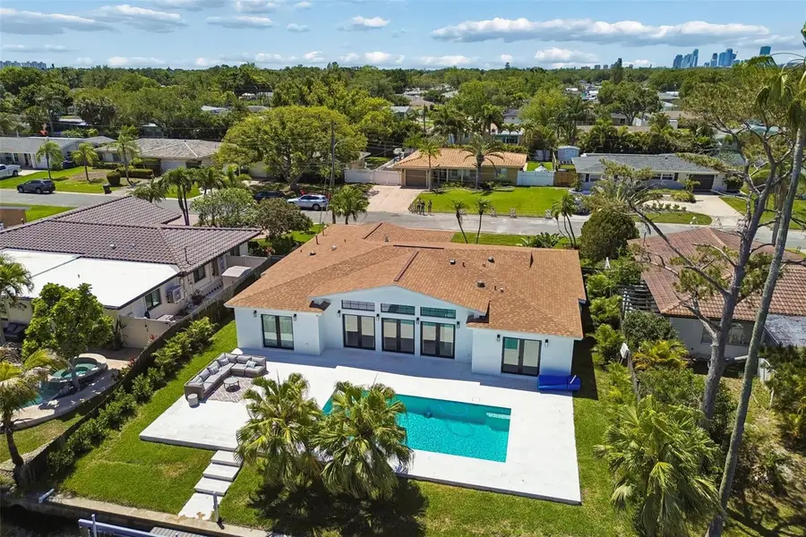 797 45th Avenue Ne, Saint Petersburg, FL 33703 - #3