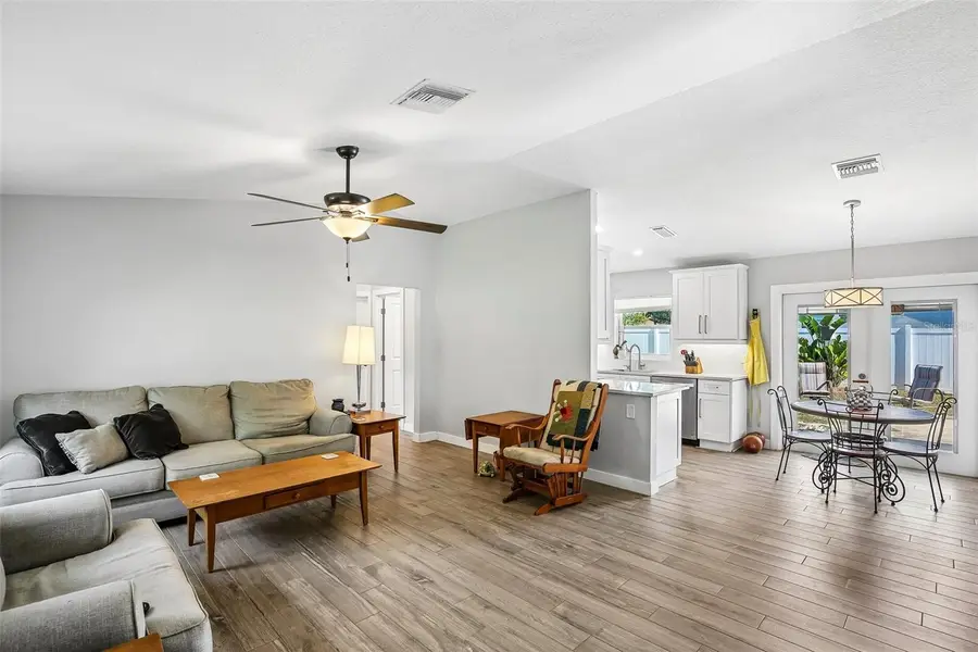 4390 Trout Drive Se, Saint Petersburg, FL 33705 - #2