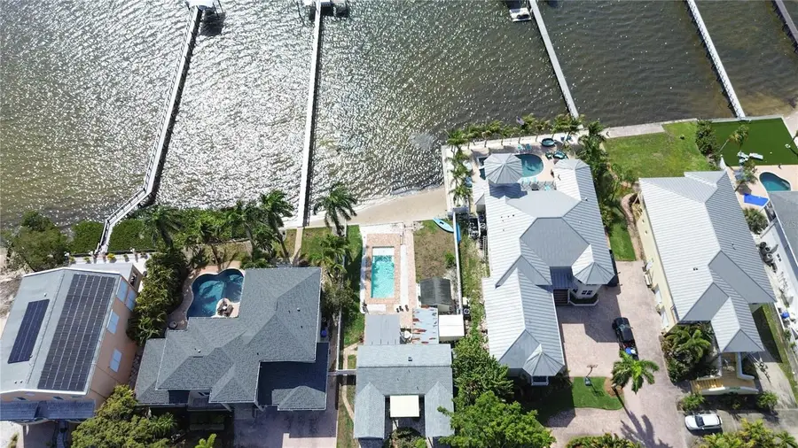 950 Weedon Drive Ne, Saint Petersburg, FL 33702 - #2
