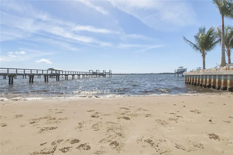 950 Weedon Drive Ne, Saint Petersburg, FL 33702 - #3