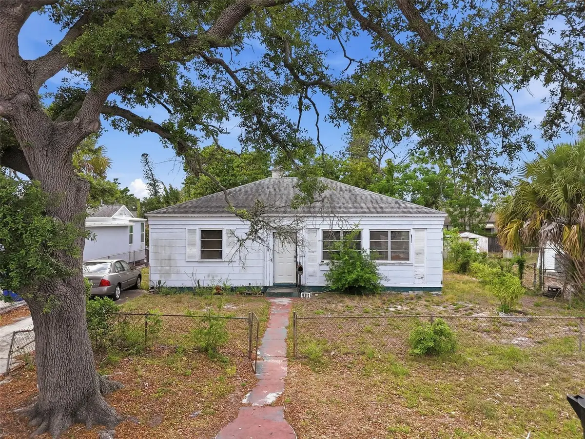 329 Kingston Street S, Saint Petersburg, FL 33711 - #1