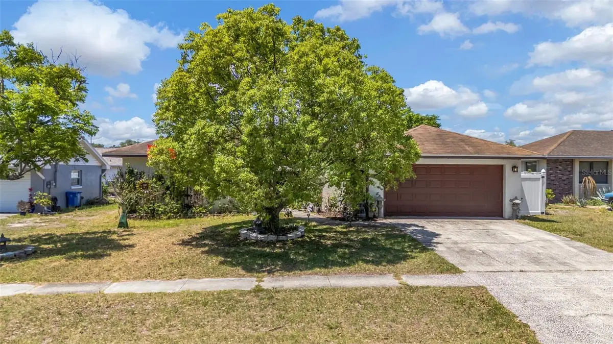 302 Limona Road, Brandon, FL 33510 - #1