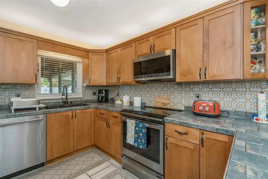 302 Limona Road, Brandon, FL 33510 - #3