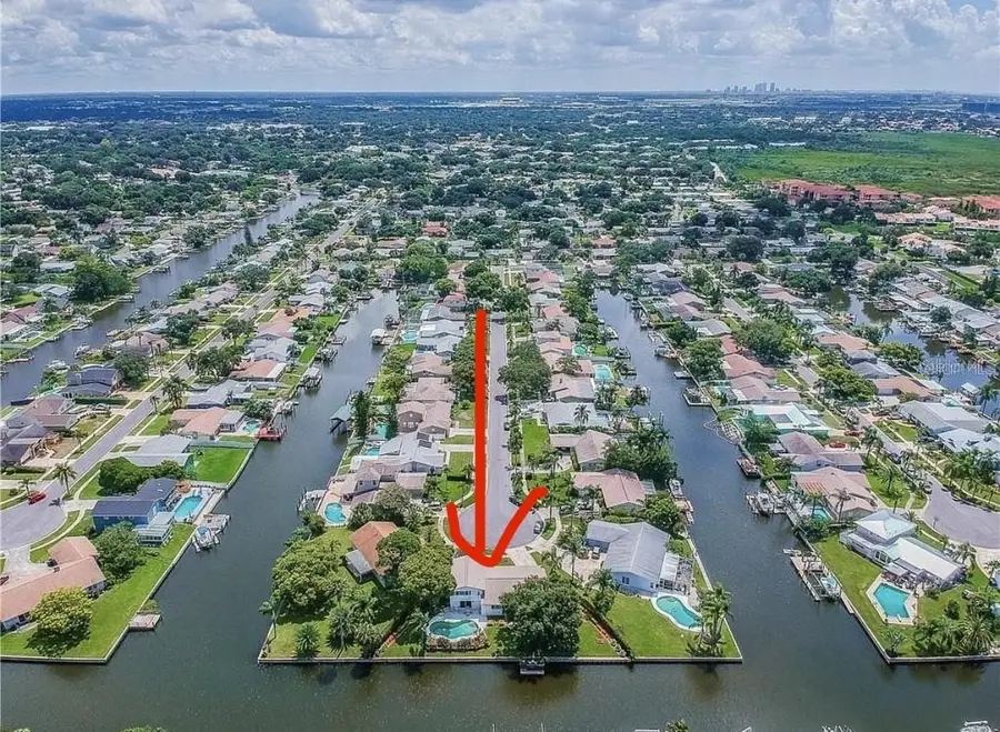 8728 Cobblestone Drive, Tampa, FL 33615 - #2