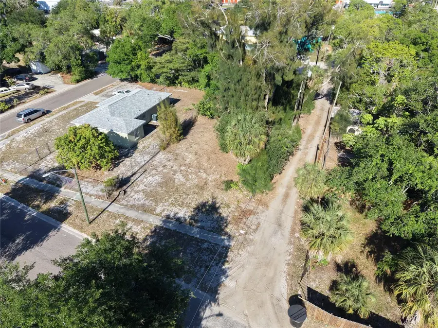 14th Avenue S, Saint Petersburg, FL 33711 - #3