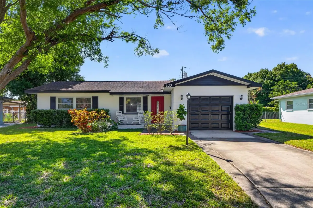 233 NW Madison Circle N, Saint Petersburg, FL 33702 - #1