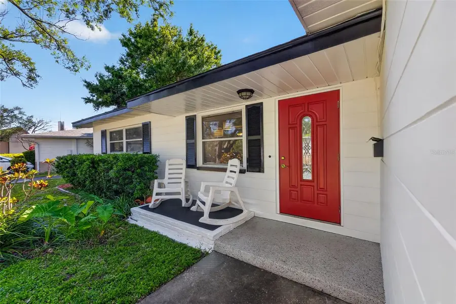 233 NW Madison Circle N, Saint Petersburg, FL 33702 - #2