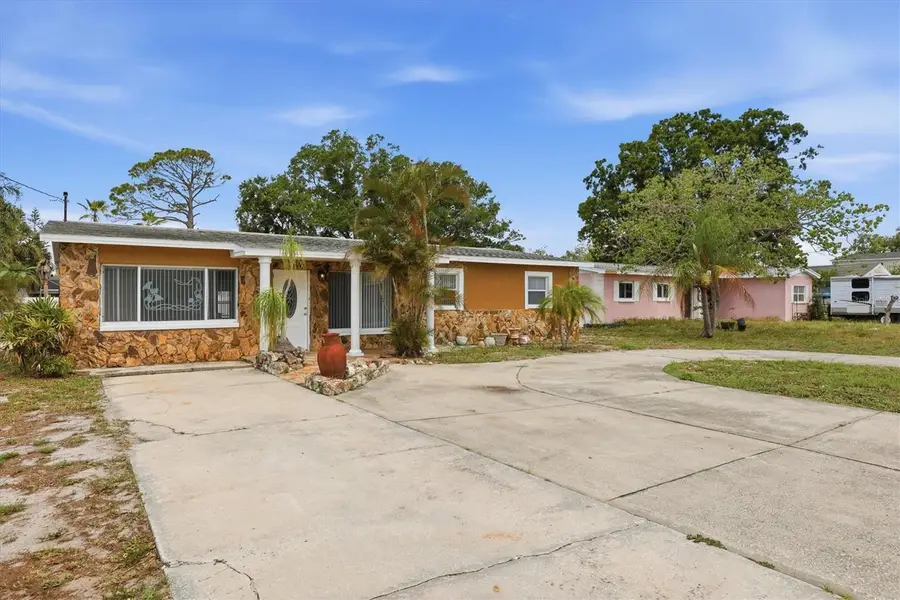 721 Bayshore Drive, Tarpon Springs, FL 34689 - #2