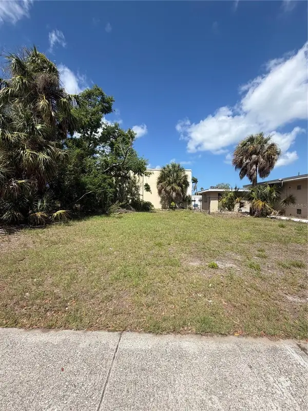 1104 North Garden Avenue, CLEARWATER, FL 33755