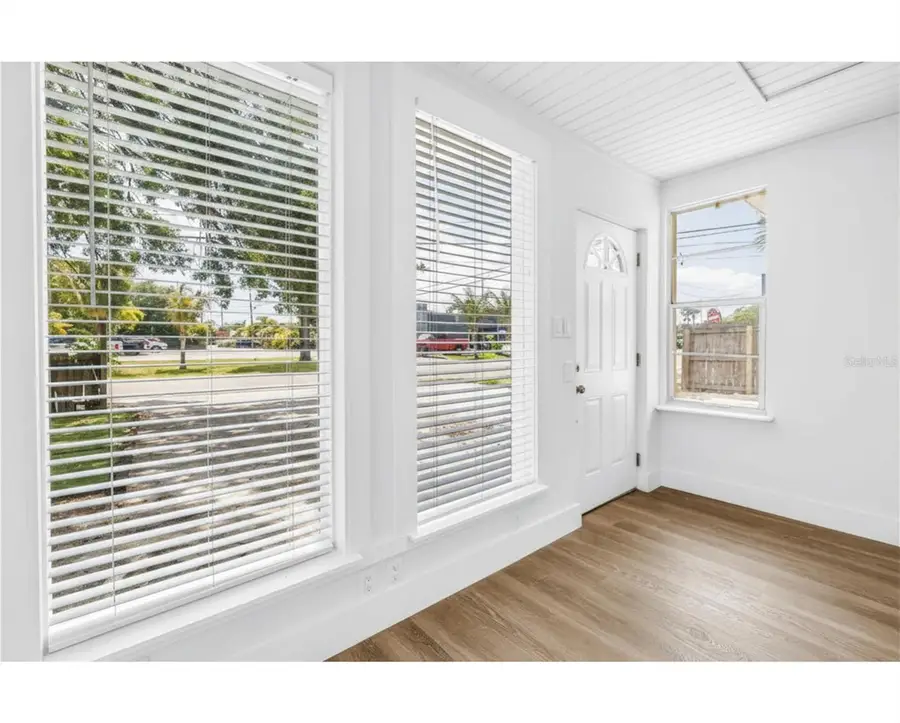 110 NE Monroe Circle N, Saint Petersburg, FL 33702 - #3