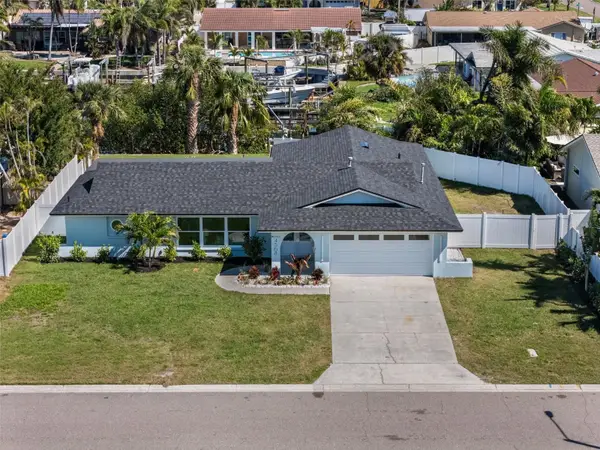 4568 40th Street S, ST PETERSBURG, FL 33711