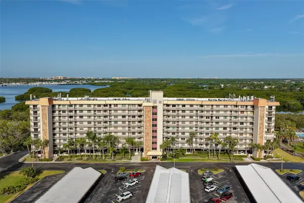 5400 Park Street N #208, ST PETERSBURG, FL 33709