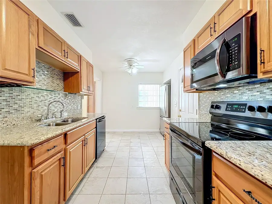 25 E Chesley Avenue, Eustis, FL 32726 - #2