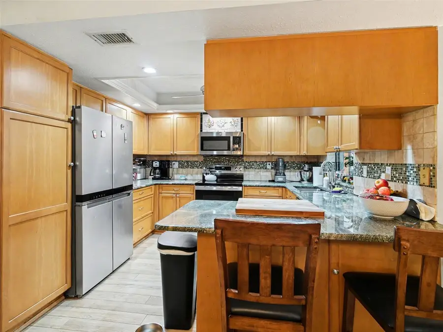 4440 Meadow Creek Circle, Sarasota, FL 34233 - #2