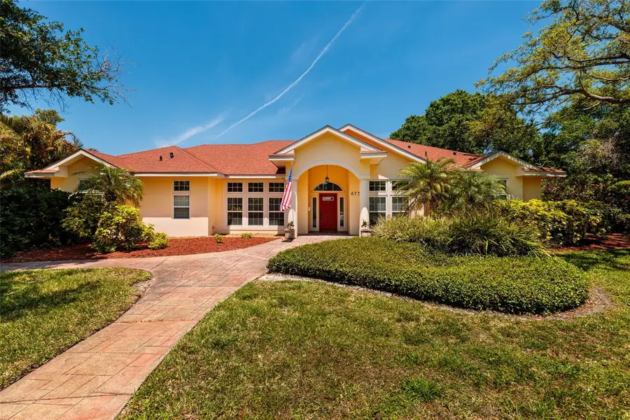 6737 Mango Avenue S, Saint Petersburg, FL 33707 - #2