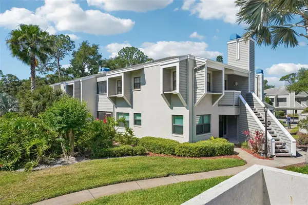 8727 Bardmoor Place #204, SEMINOLE, FL 33777