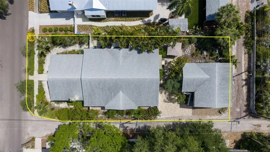 1260 10th Street N, Saint Petersburg, FL 33705 - #3