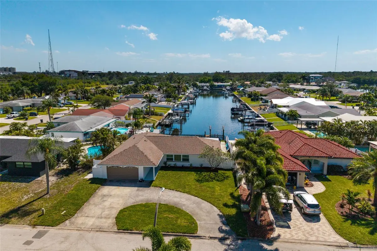9773 1st Street Ne, Saint Petersburg, FL 33702 - #1