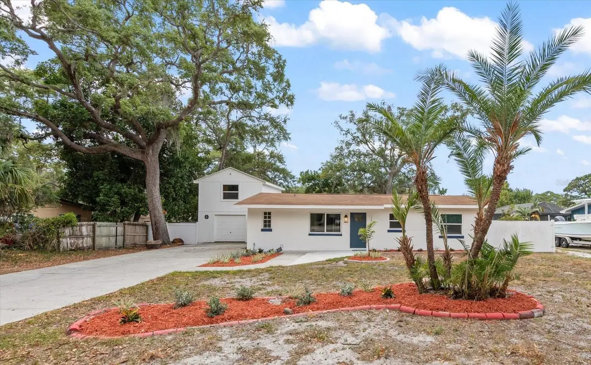 11012 52nd Avenue N, Saint Petersburg, FL 33708 - #1