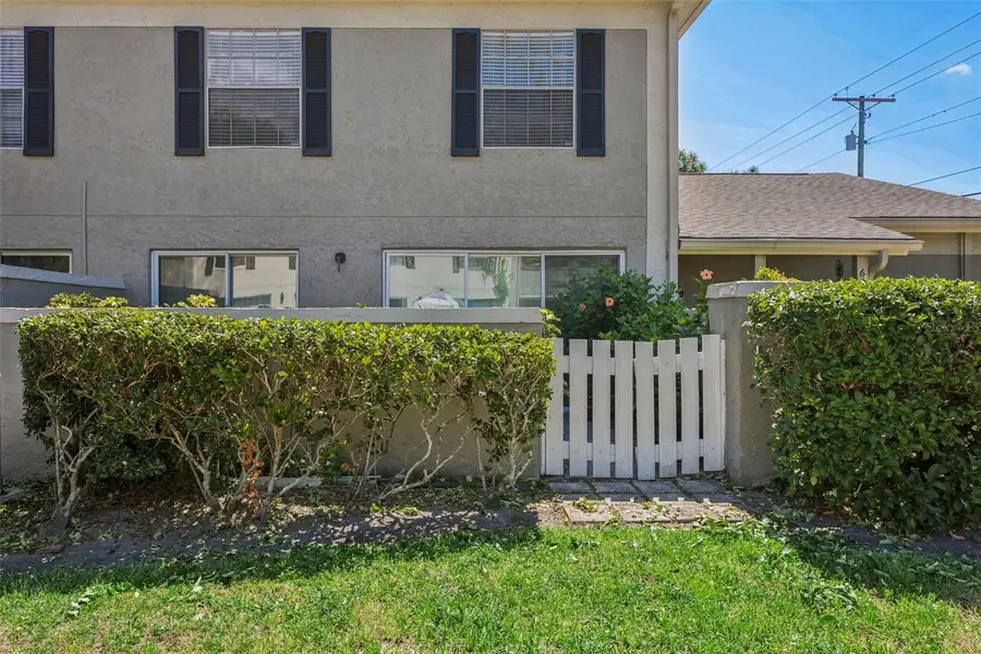 6341 Treetop Circle #6341, Temple Terrace, FL 33617 - #2