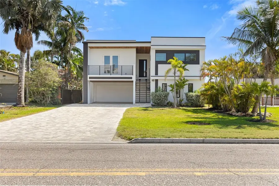 3835 Shore Acres Boulevard Ne, Saint Petersburg, FL 33703 - #2