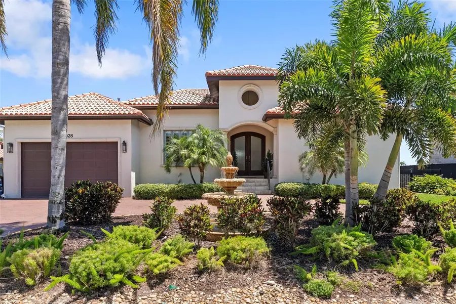 2028 Illinois Avenue Ne, Saint Petersburg, FL 33703 - #2