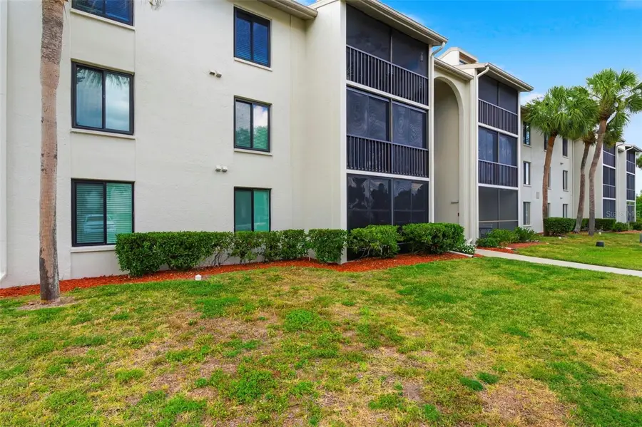 1871 Pine Ridge Way W #B2, Palm Harbor, FL 34684 - #3