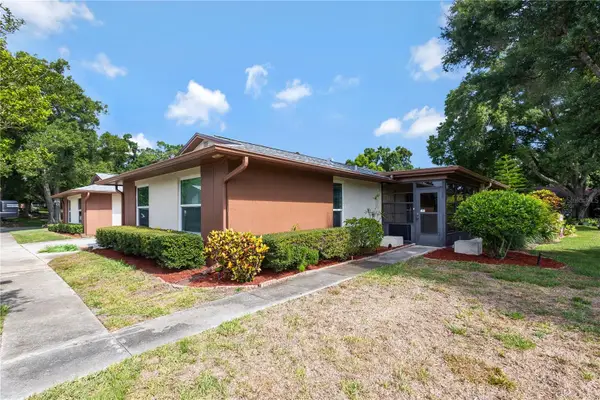 2261 Shelly Drive #D, PALM HARBOR, FL 34684