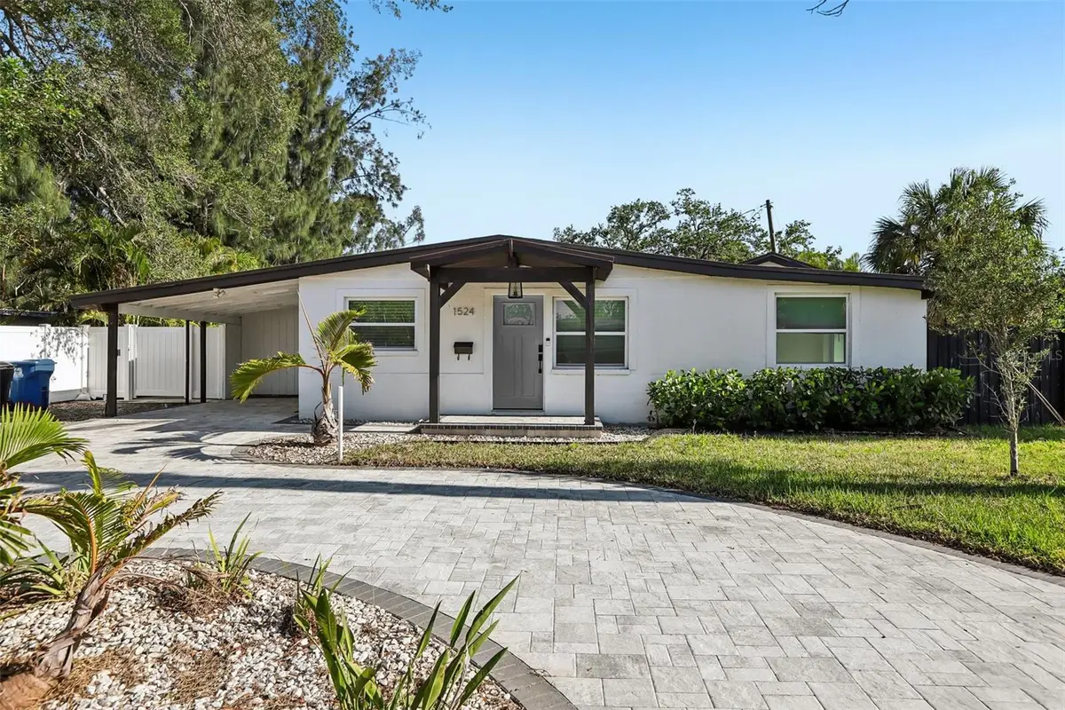 1524 Connecticut Avenue Ne, Saint Petersburg, FL 33703 - #1