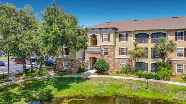 10201 Courtney Palms Boulevard #203, TAMPA, FL 33619