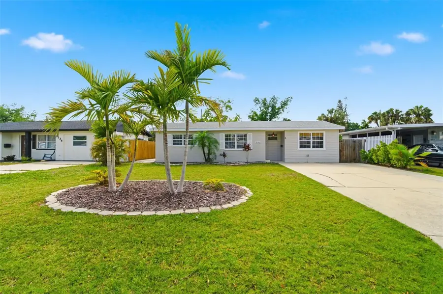 4146 Des Moines Street Ne, Saint Petersburg, FL 33703 - #2