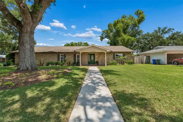 1302 Glengreen Lane, LAKELAND, FL 33813