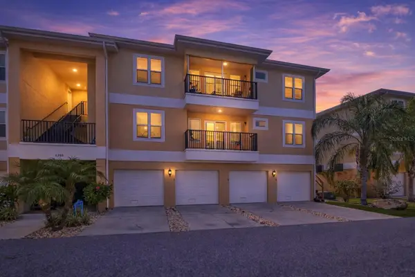 6395 Banyan Boulevard #303, NEW PORT RICHEY, FL 34652