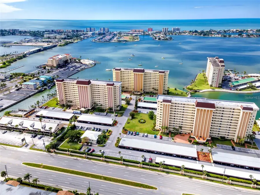 4550 Cove Circle #205, Saint Petersburg, FL 33708 - #2