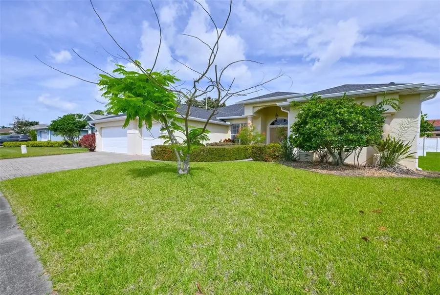 3822 Cardenal Avenue, Sun City Center, FL 33573 - #2