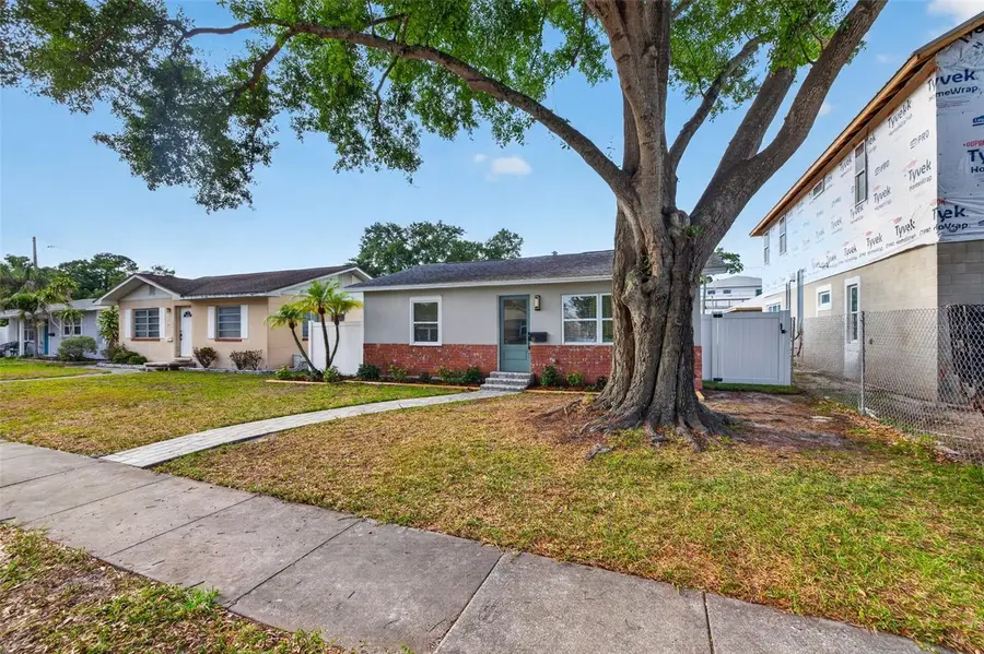 861 45th Avenue N, Saint Petersburg, FL 33703 - #3