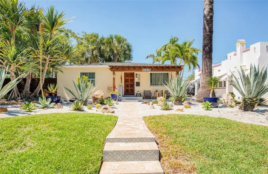 425 46th Avenue S, Saint Petersburg, FL 33705 - #2