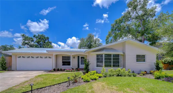 2167 Lakeview Road, CLEARWATER, FL 33764