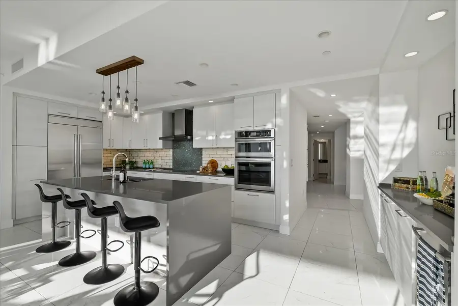 100 1st Avenue N #501, Saint Petersburg, FL 33701 - #2