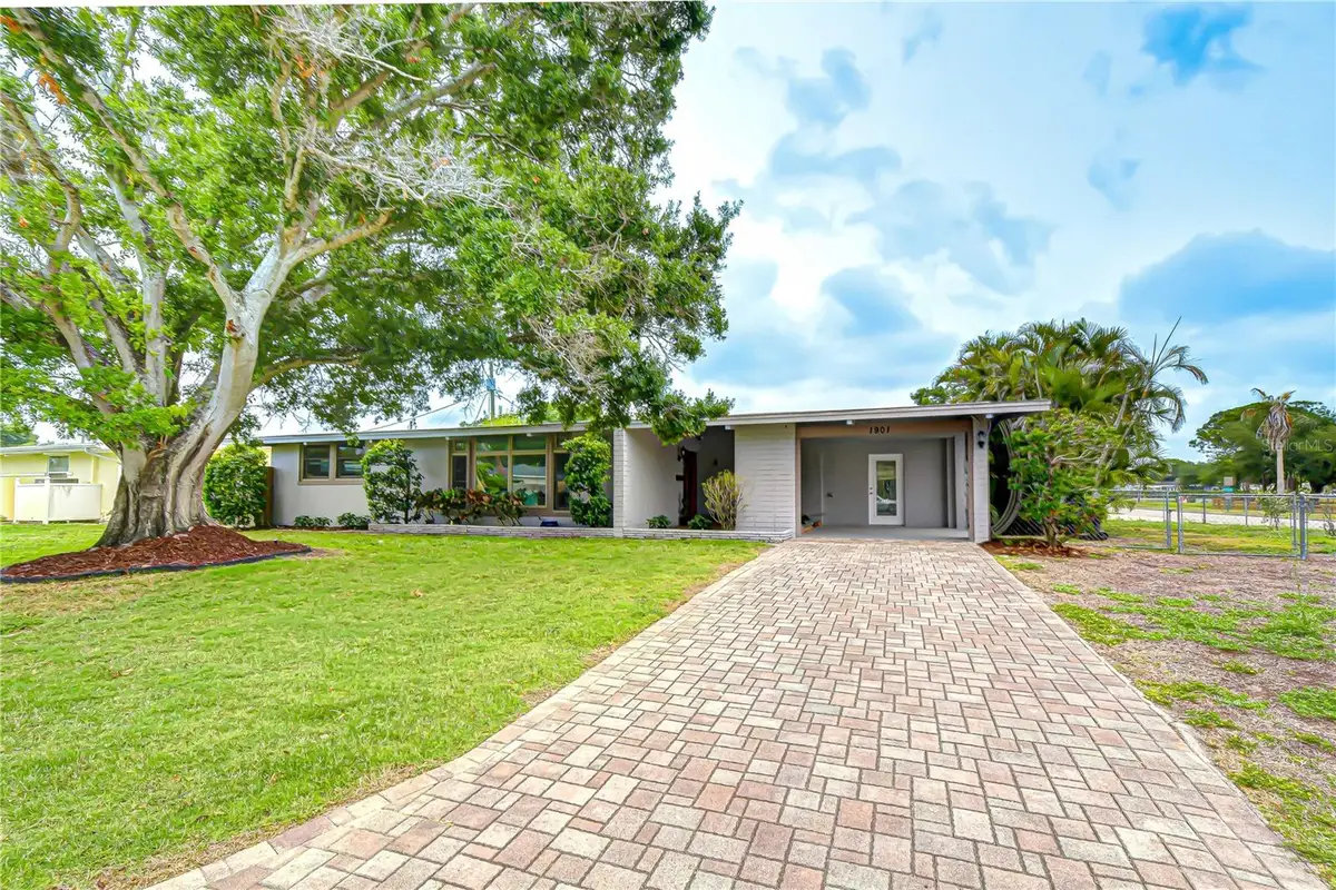 1901 Oxford Street N, Saint Petersburg, FL 33710 - #1